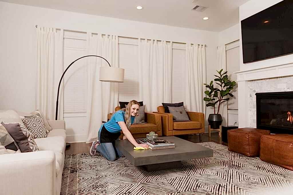 How can I get in touch with the best cleaning services in Bellaire, TX